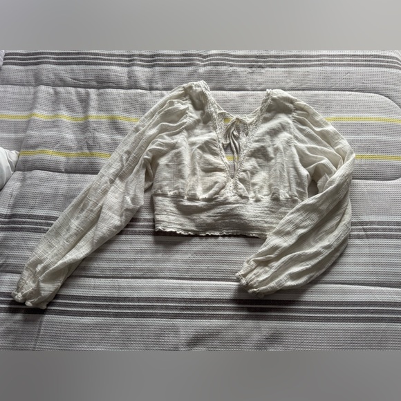 AE Studio Open Back Lace Trim Blouse - Picture 3 of 9